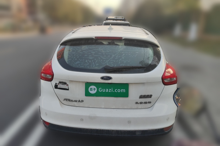 福特 福克斯 2017款 两厢 1.6L 自动风尚型智行版车身外观6004