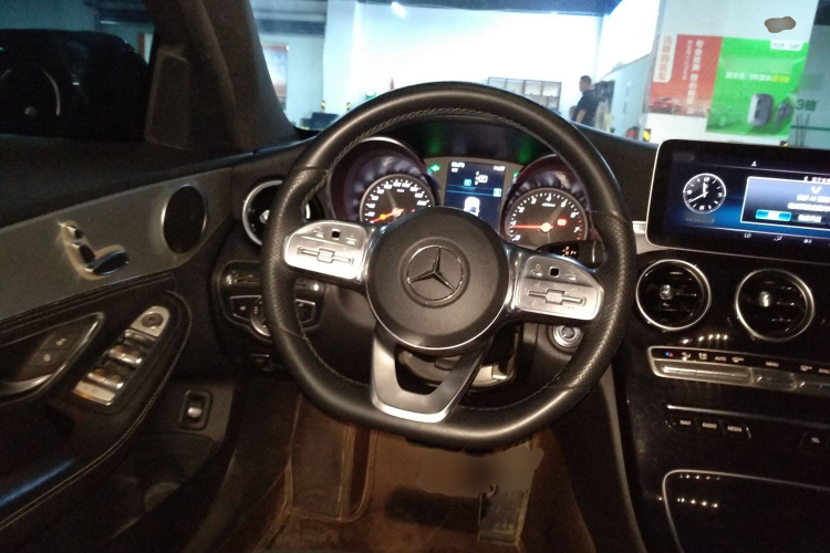 奔驰C级 2019款 C 260 运动版中控内饰13