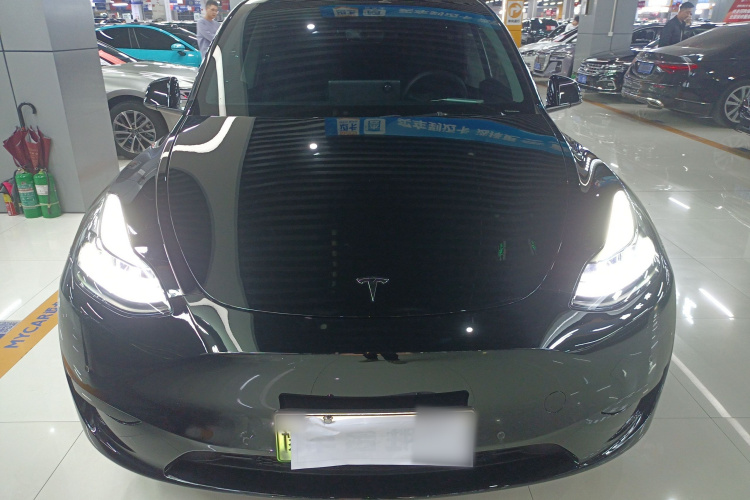 特斯拉 Model Y 2022款 改款 后轮驱动版车身外观2