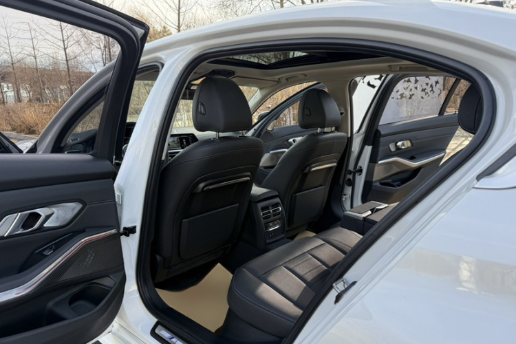 宝马3系 2020款 320Li M运动套装中控内饰7008