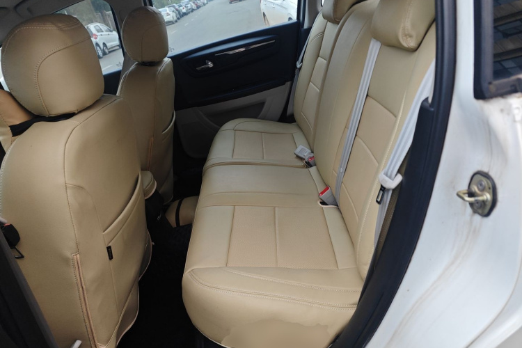 雪铁龙 世嘉 2013款 三厢 1.6L 自动品尚型中控内饰21