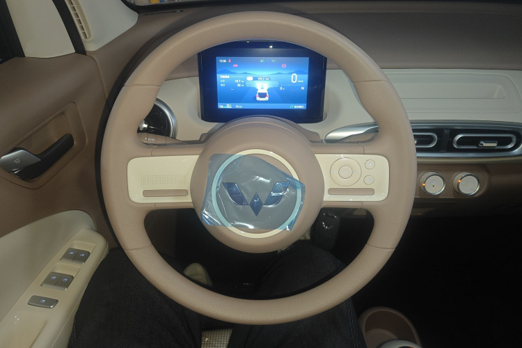 五菱汽车 宏光MINIEV 2025款 四门版 进阶款中控内饰13