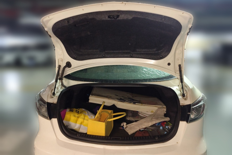 马自达3星骋 2011款 三厢 1.6L 自动精英型局部细节23