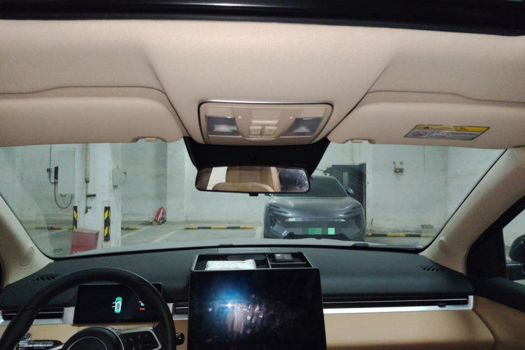 蓝电E5 PLUS 2025款 165km 长续航版 7座中控内饰22