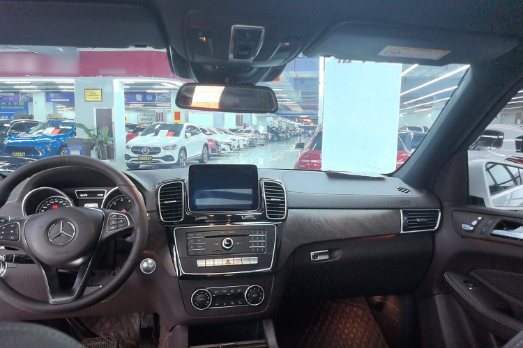 奔驰GLE 2017款 GLE 320 4MATIC 动感型局部细节22