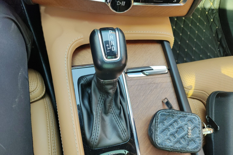 沃尔沃XC90 2018款 T6 智尊版 7座局部细节18