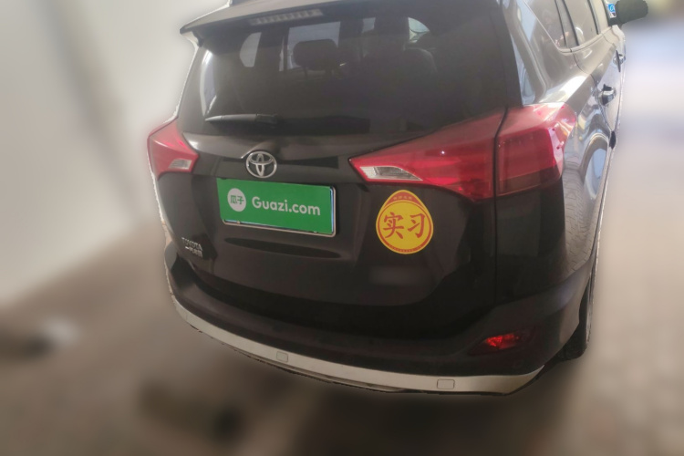 丰田 RAV4荣放 2015款 2.0L CVT两驱风尚版车身外观6