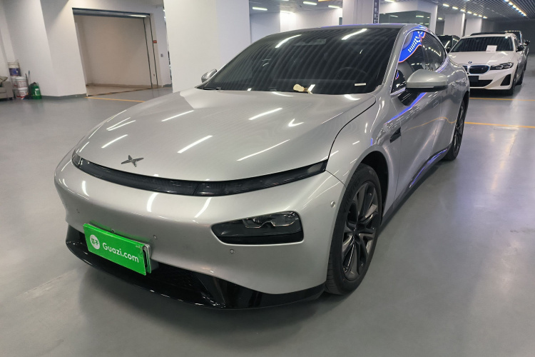 小鹏P7 2022款 480E车身外观1