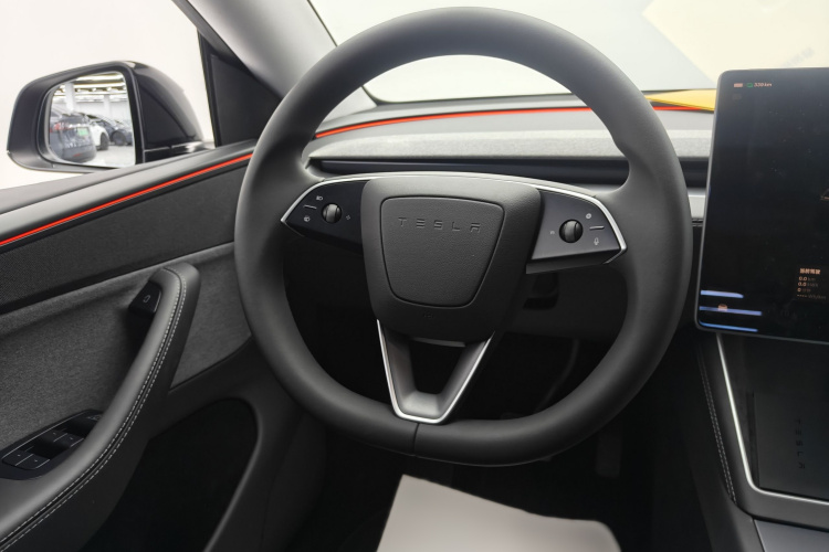 特斯拉 Model Y 2025款 后轮驱动版局部细节13