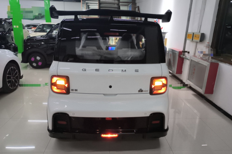 吉利银河 2025款 210km 熊猫卡丁车身外观6