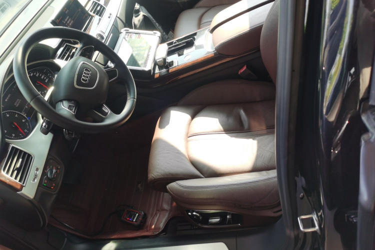 奥迪A8 2013款 A8L 45 TFSI quattro舒适型局部细节19