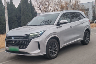 蓝电E5 2023款 1.5L DE-i 100KM畅享型 5座