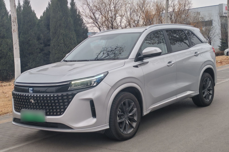 蓝电E5 2023款 1.5L DE-i 100KM畅享型 5座车身外观1