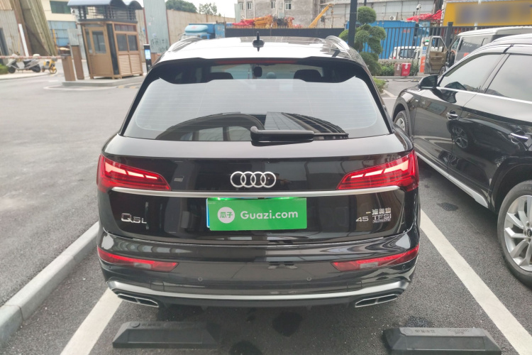 奥迪Q5L 2022款 改款 45T 豪华动感型车身外观6
