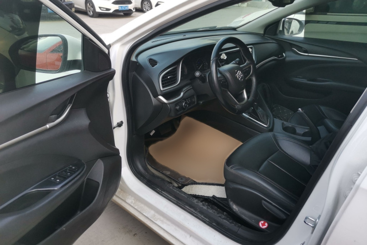 别克 阅朗 2019款 18T 自动互联精英型 国VI中控内饰7003