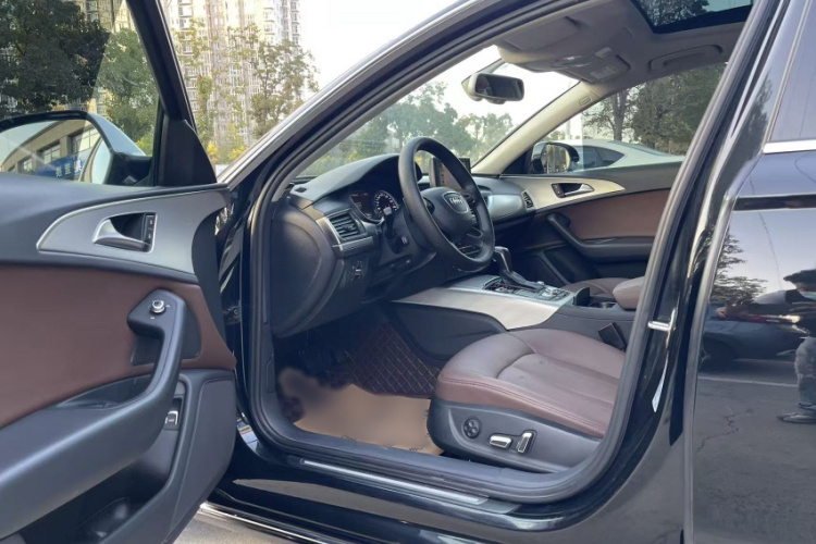 奥迪A6L 2016款 30 FSI 技术型中控内饰7001