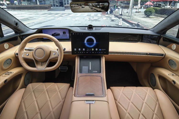 鸿蒙智行 享界S9 2025款 增程 Ultra中控内饰7001