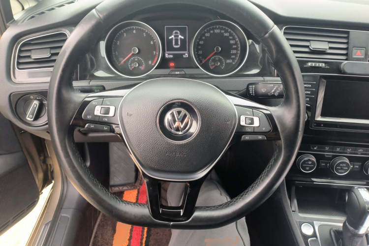 大众 高尔夫 2014款 1.4TSI 自动旗舰型中控内饰13