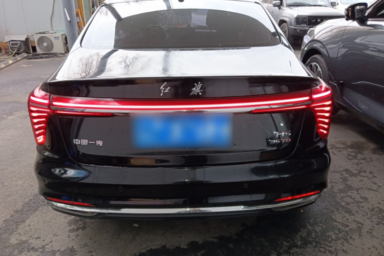 红旗H5 2023款 1.5T DCT智联旗韵版车身外观6004