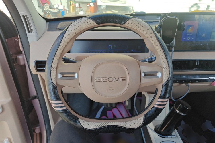 吉利银河 2023款 熊猫mini 200km 耐力熊局部细节13