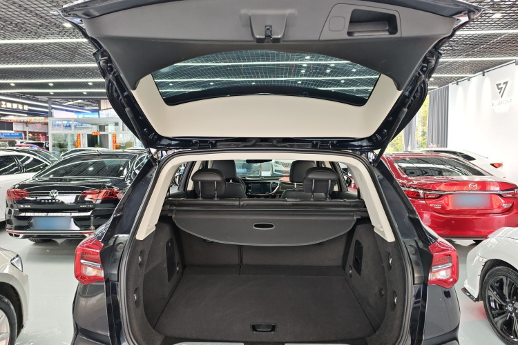 别克 昂科威 2020款 20T 两驱精英型机舱底盘23