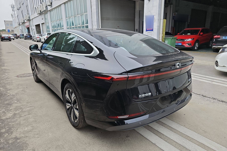 长安启源A07 2025款 蓝鲸增程版 140精英型车身外观6008