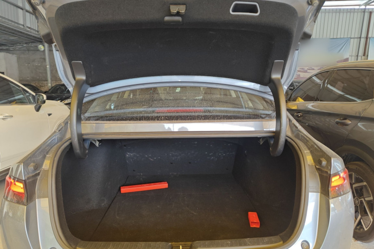 小鹏P5 2022款 460E+局部细节23