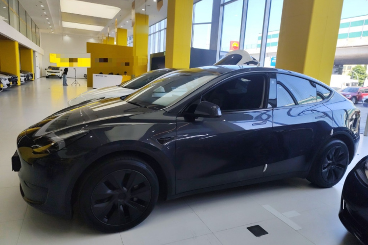 特斯拉 Model Y 2024款 后轮驱动版车身外观6003