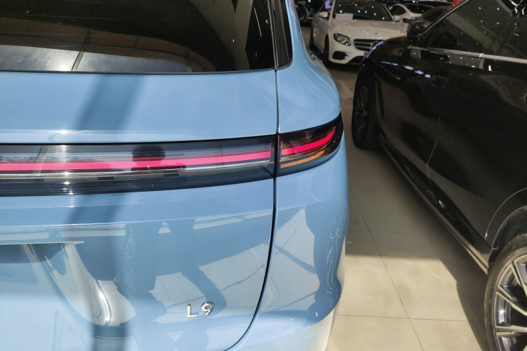 理想汽车 理想L9 2022款 Max车身外观9