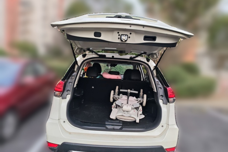 日产 奇骏 2019款 2.0L CVT智联舒适版 2WD中控内饰23