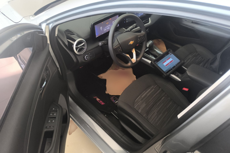 雪佛兰 科鲁泽 2023款 1.5L 双离合乐享版中控内饰20