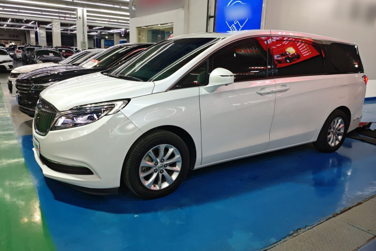 别克GL8 2017款 ES 28T 尊享型 国V车身外观4