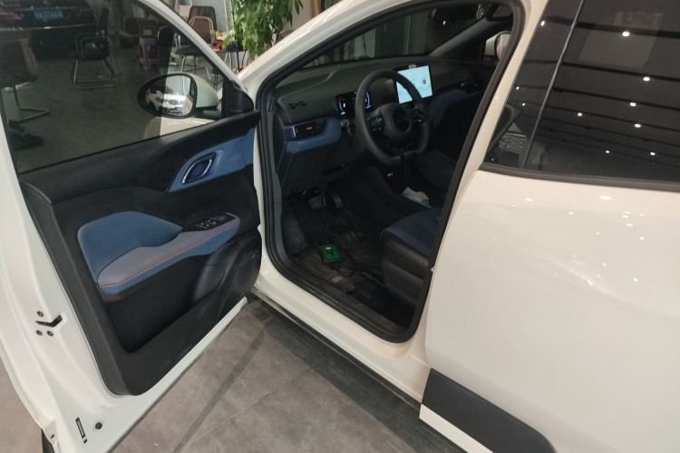 比亚迪 海鸥 2025款 305km 活力版中控内饰20