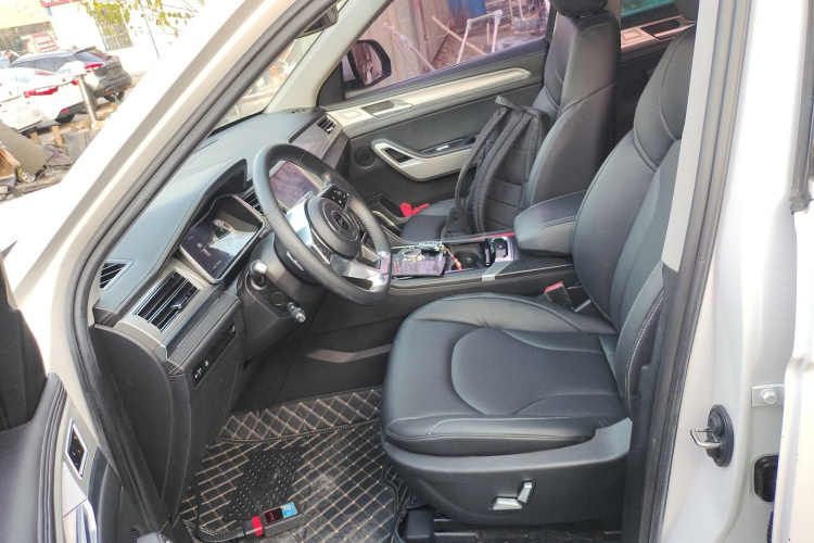 众泰 大迈X7 2018款 2.0T 自动尊贵型中控内饰19