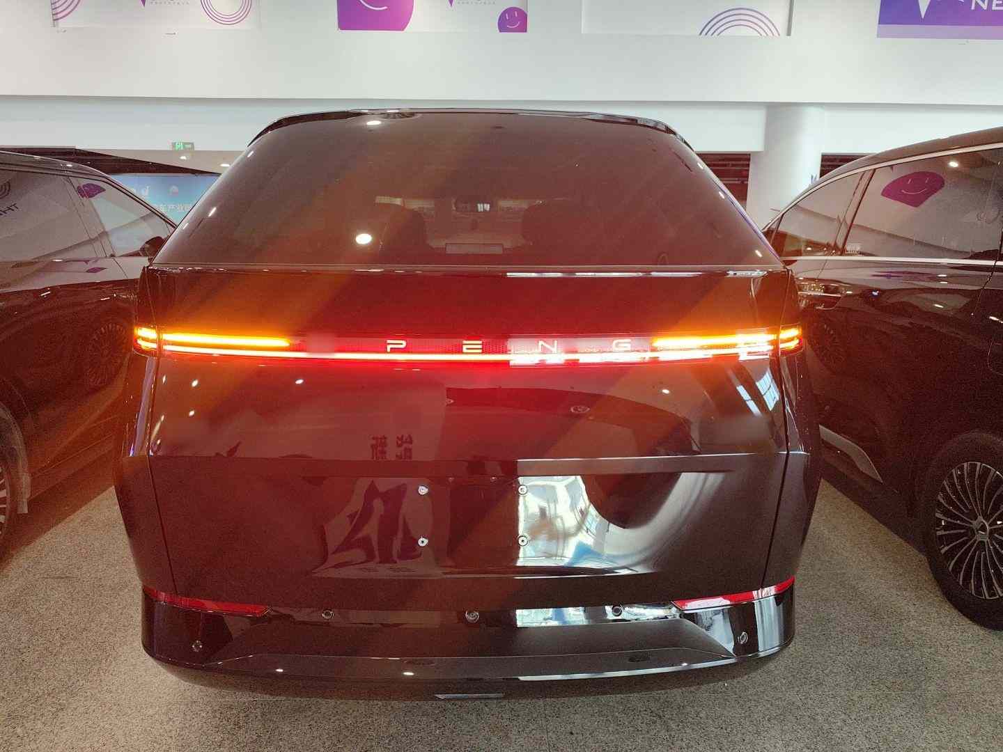 小鹏X9 2025款 纯电 740超长续航 Max(3)