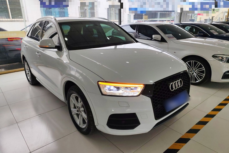 奥迪Q3 2018款 30周年年型 30 TFSI 时尚型车身外观3