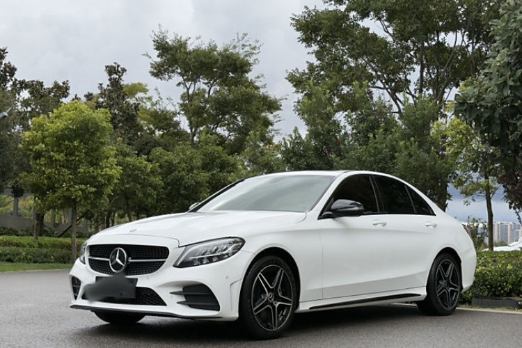 奔驰C级 2021款 C 260 星耀臻藏版车身外观1