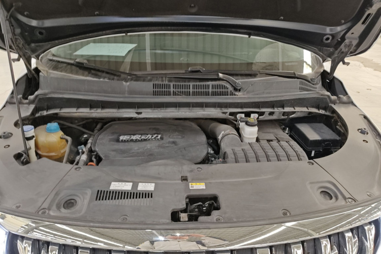 广汽传祺 传祺M8 2021款 领秀系列 390T 尊享版机舱底盘24