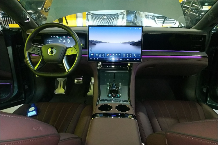 腾势Z9 2024款 1100km 四驱Max版中控内饰12