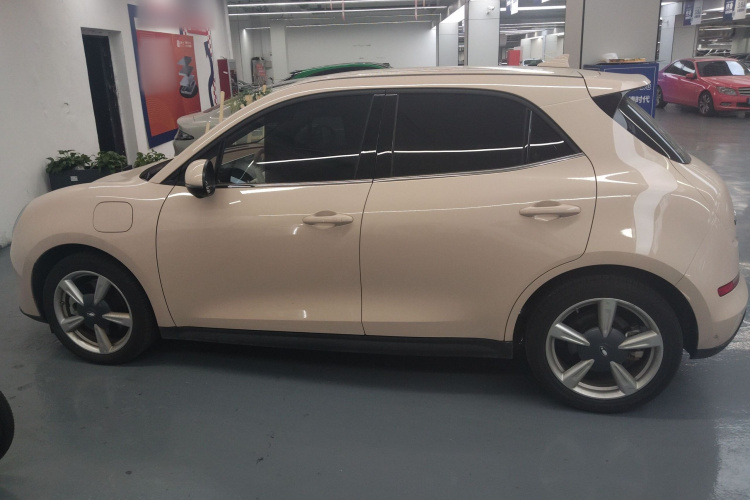 欧拉好猫 2023款 501km长续航 豪华型 三元锂车身外观4