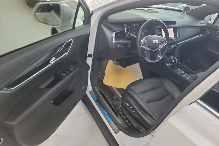 凯迪拉克XT5 2021款 28T 豪华型中控内饰20