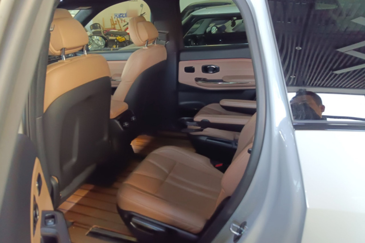 蔚来ES8 2020款 580KM 签名版 六座版中控内饰21