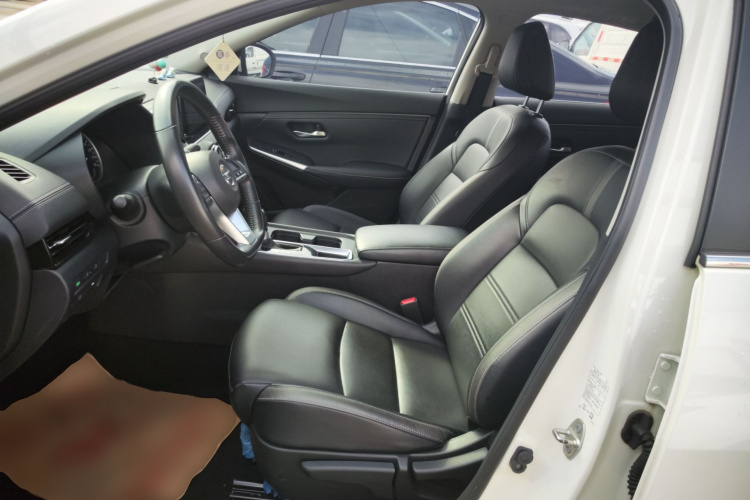 日产 轩逸 2021款 1.6L XL CVT悦享版中控内饰19