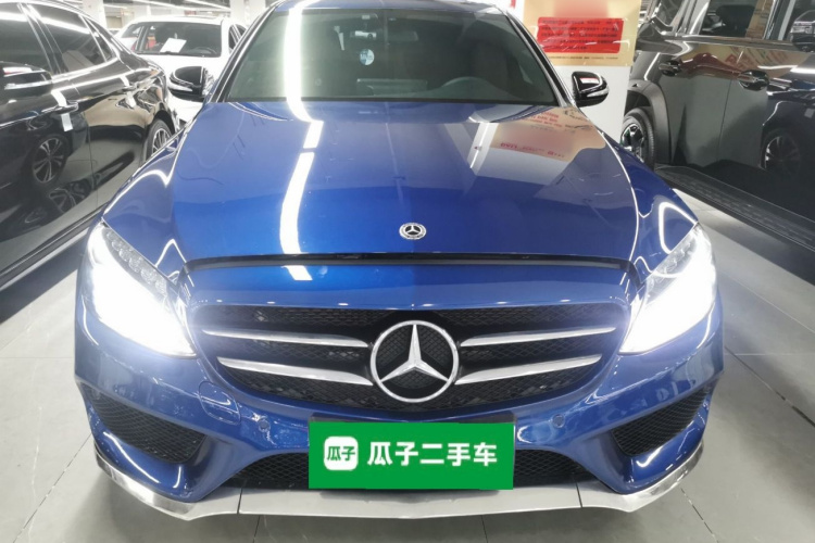 奔驰C级 2018款 C 200 运动版车身外观2