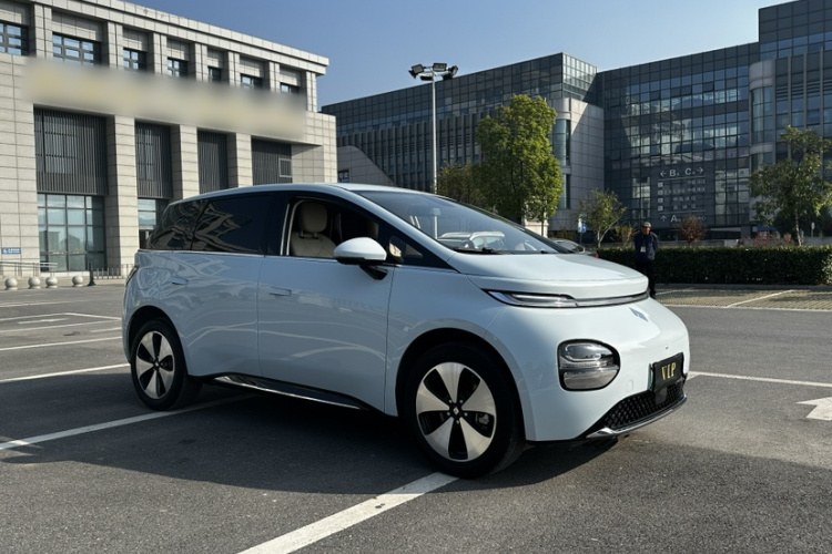 宝骏云朵 2023款 460 Pro车身外观6004