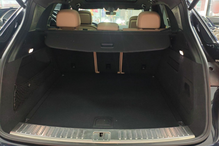 保时捷 2018款 Cayenne 3.0T机舱底盘23