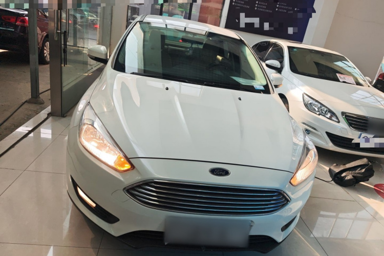 福特 福克斯 2017款 三厢 1.6L 自动舒适型智行版车身外观6001