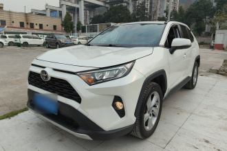 丰田 RAV4荣放 2020款 2.0L CVT两驱风尚PLUS版