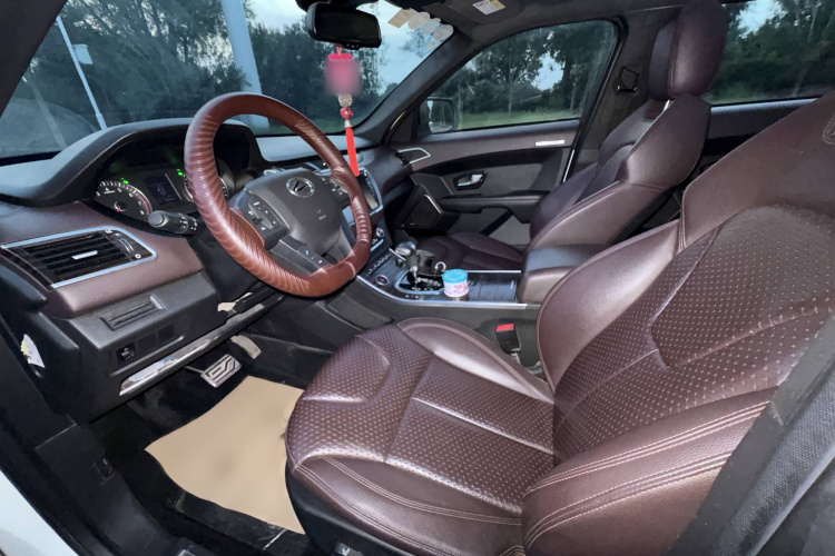 陆风X7 2015款 2.0T 全景尊贵版中控内饰7001