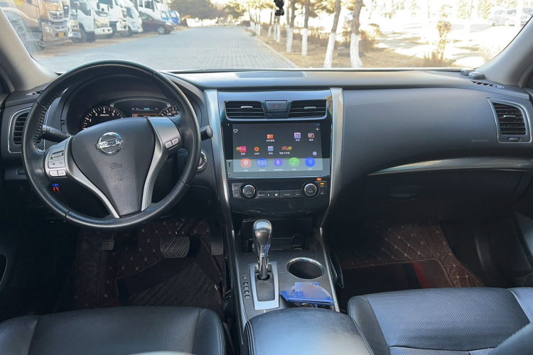 日产 天籁 2013款 2.0L XL舒适版中控内饰7003